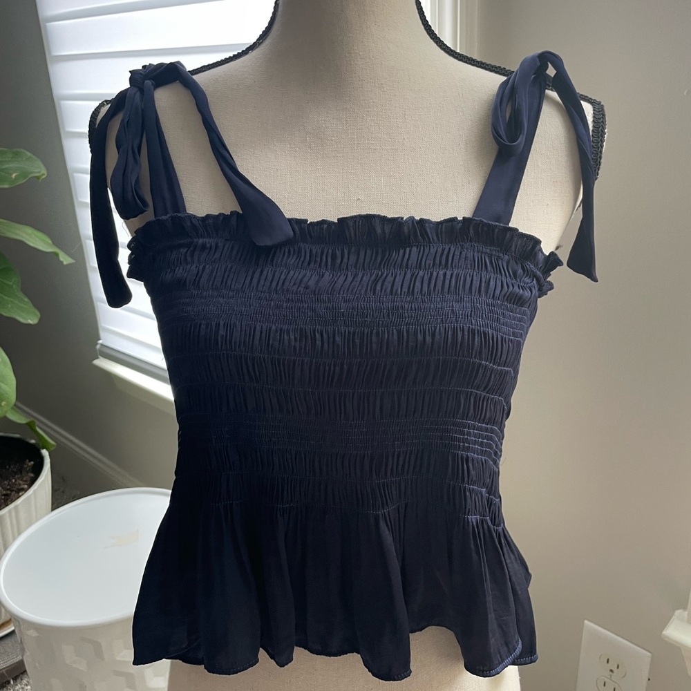 Dress Forum Los Angeles Top is super soft size L in gently used condition
